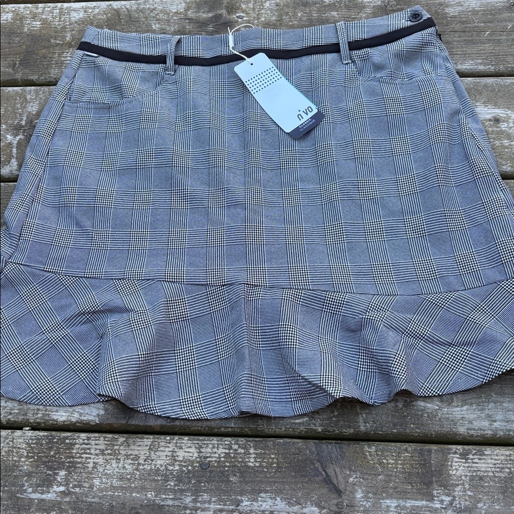 NWT NVO Sport Plaid Ruffle Hem golf Skirt size 8